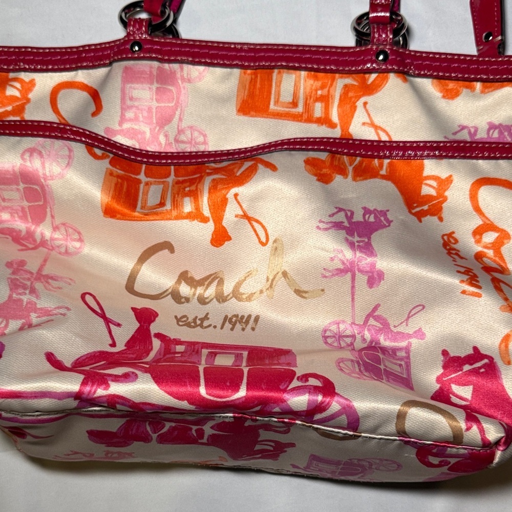 Coach Horse & Carriage Sateen Tote With Matching Pouch F14892 - Picture 11 of 17